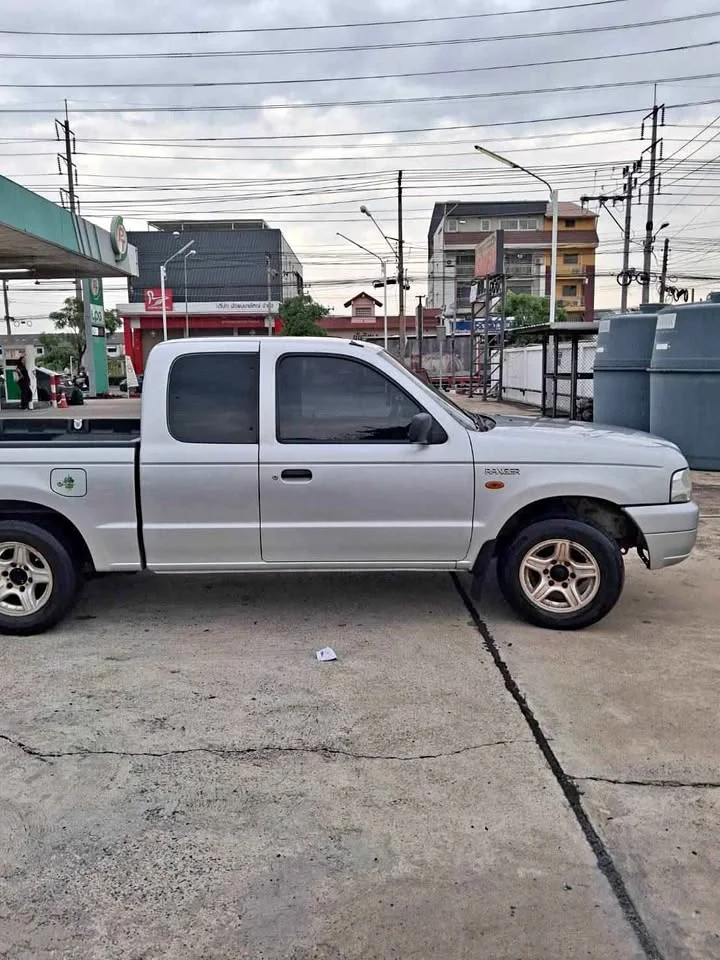 2004 Mazda 2500 Fighter V 2