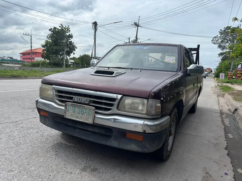 1995 Isuzu TFR III 3