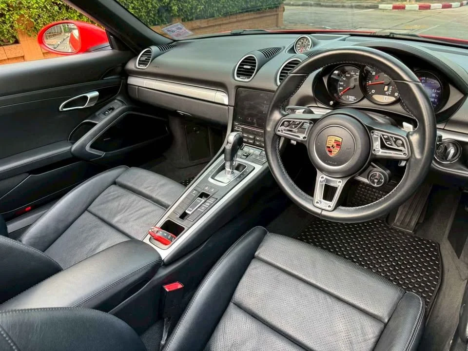 2018 Porsche 718 Boxster and Cayman IV 2