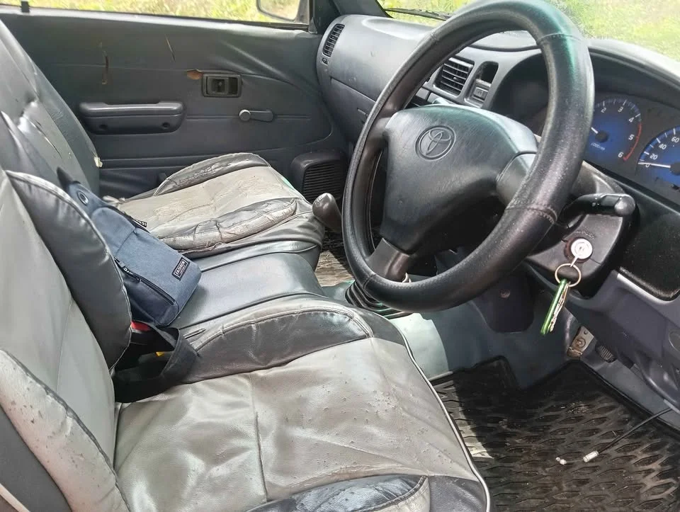2002 Toyota Hilux Tiger VI 2