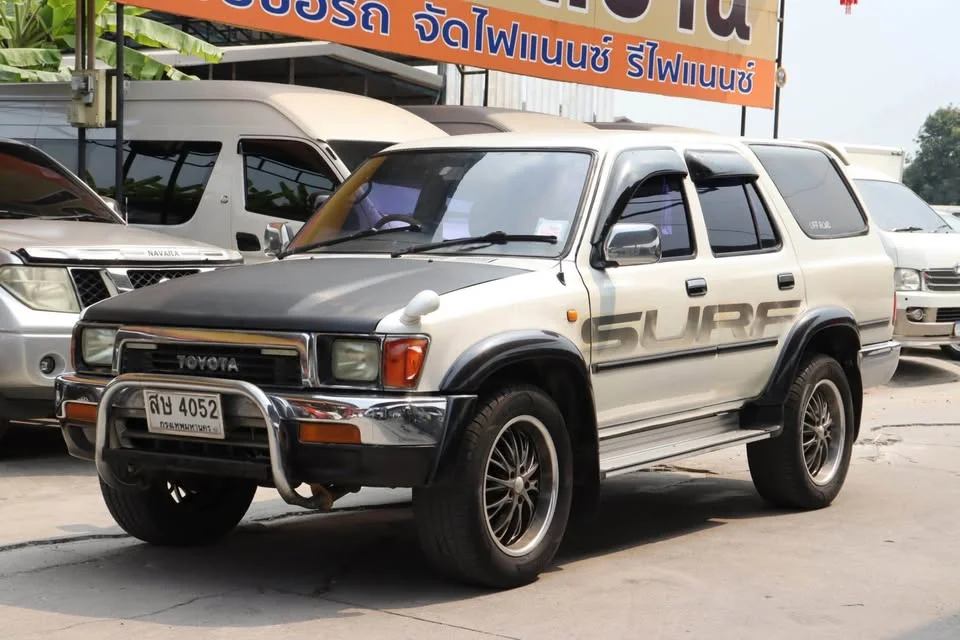 1992 Toyota Hilux Surf II 2