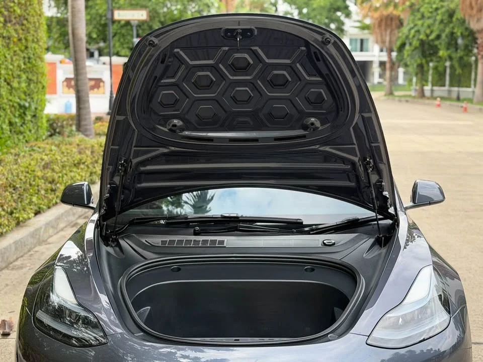 2023 Tesla Model 3 3