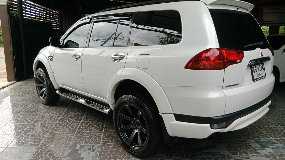 2010 Mitsubishi Pajero Sport II 3