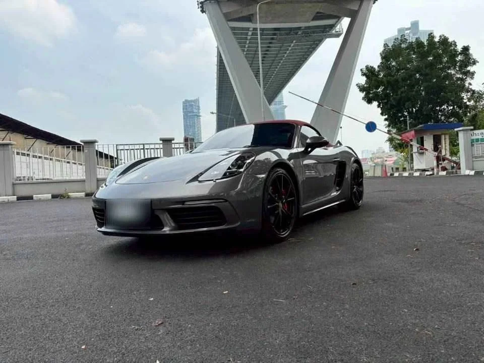 2018 Porsche 718 Boxster and Cayman IV 2