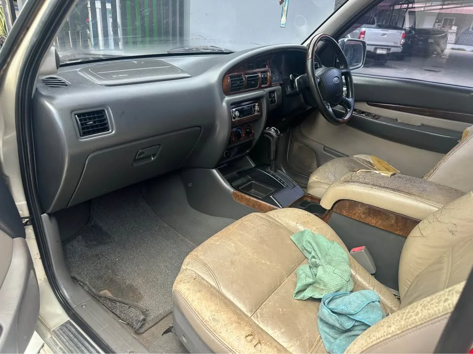 2005 Ford Everest I 2