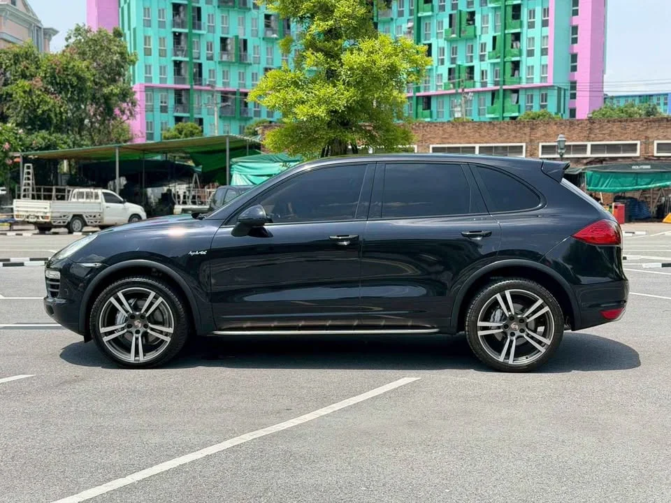 2012 Porsche Cayenne II 3
