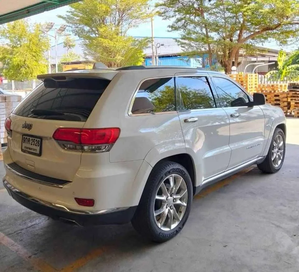 2014 Jeep Grand Cherokee WK2 3