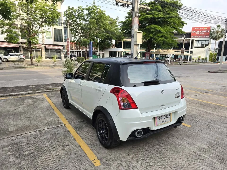 2011 Suzuki Swift I 2