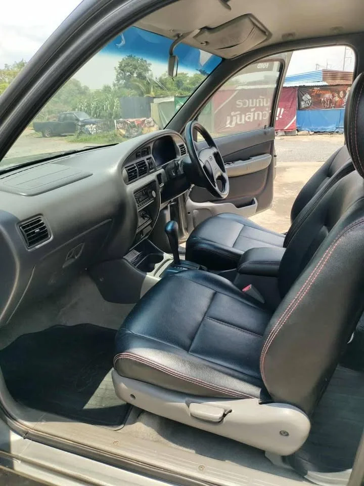 2004 Mazda 2500 Fighter V 3