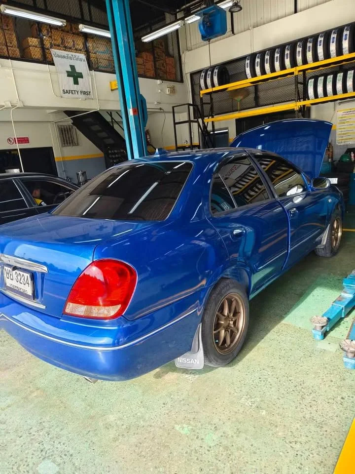 2000 Nissan Sunny N16 3