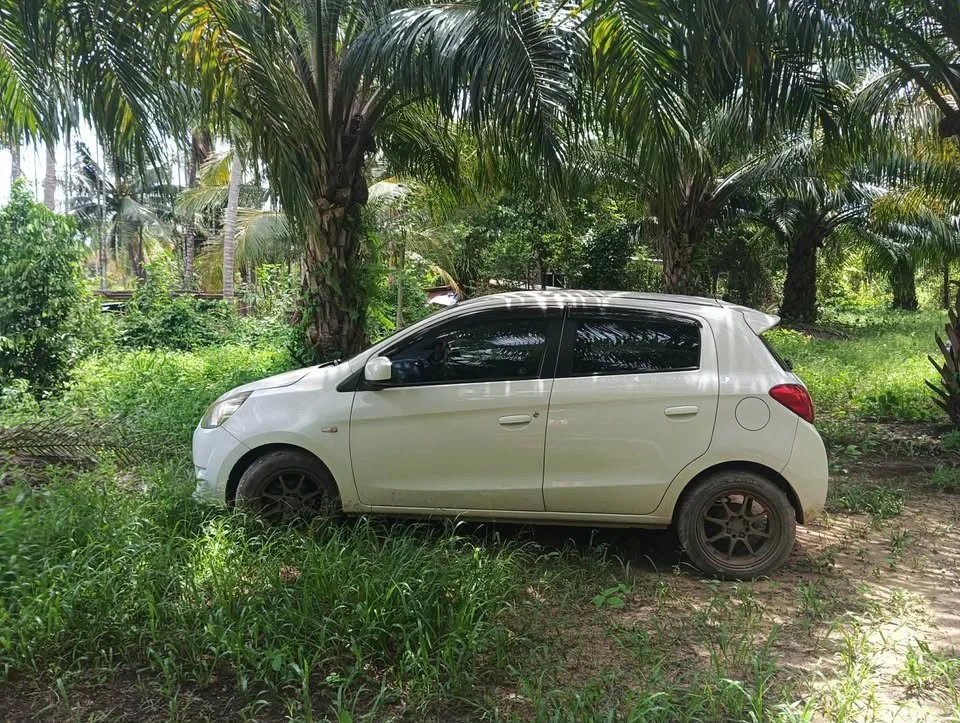 2012 Mitsubishi Mirage VI 2