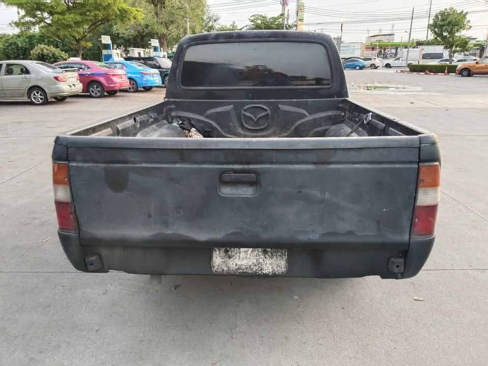 1998 Mazda 2500 Fighter V 3