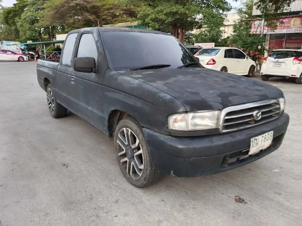 1998 Mazda 2500 Fighter V 2