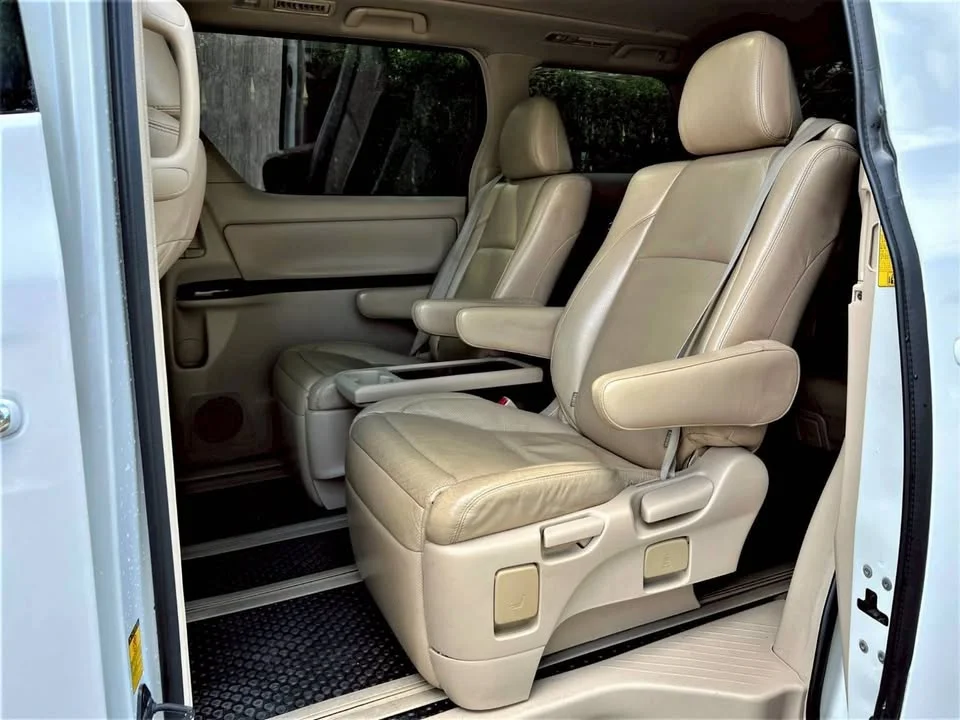 2013 Toyota Alphard, Vellfire II (AH20) 3