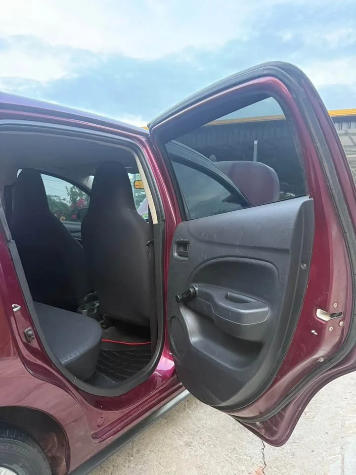 2016 Mitsubishi Mirage VI 3