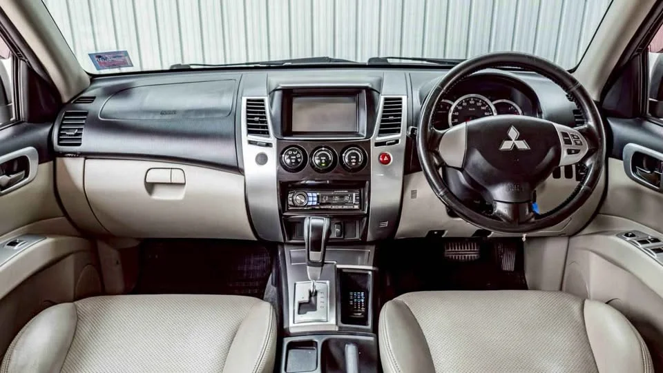 2011 Mitsubishi Pajero Sport II 3