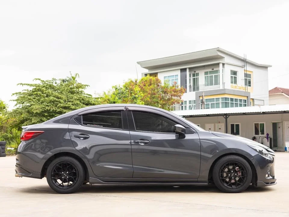 2017 Mazda 2 III 3