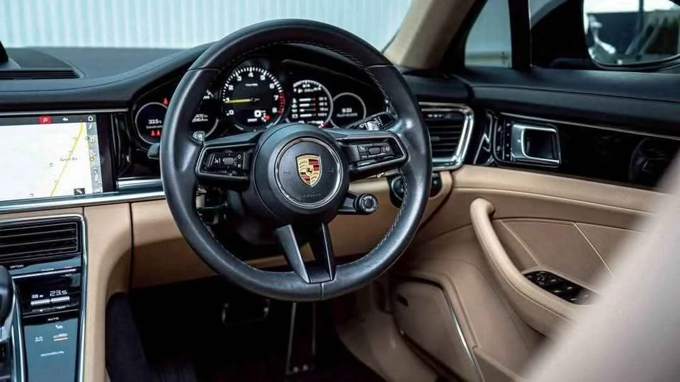 2021 Porsche Panamera II 2