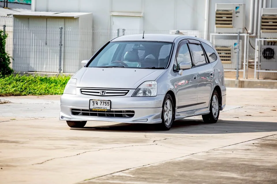 2004 Honda Stream I 2