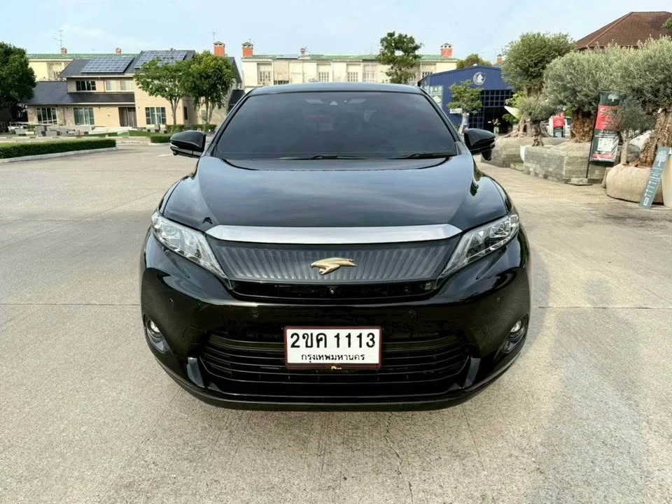 2014 Toyota Harrier III 3
