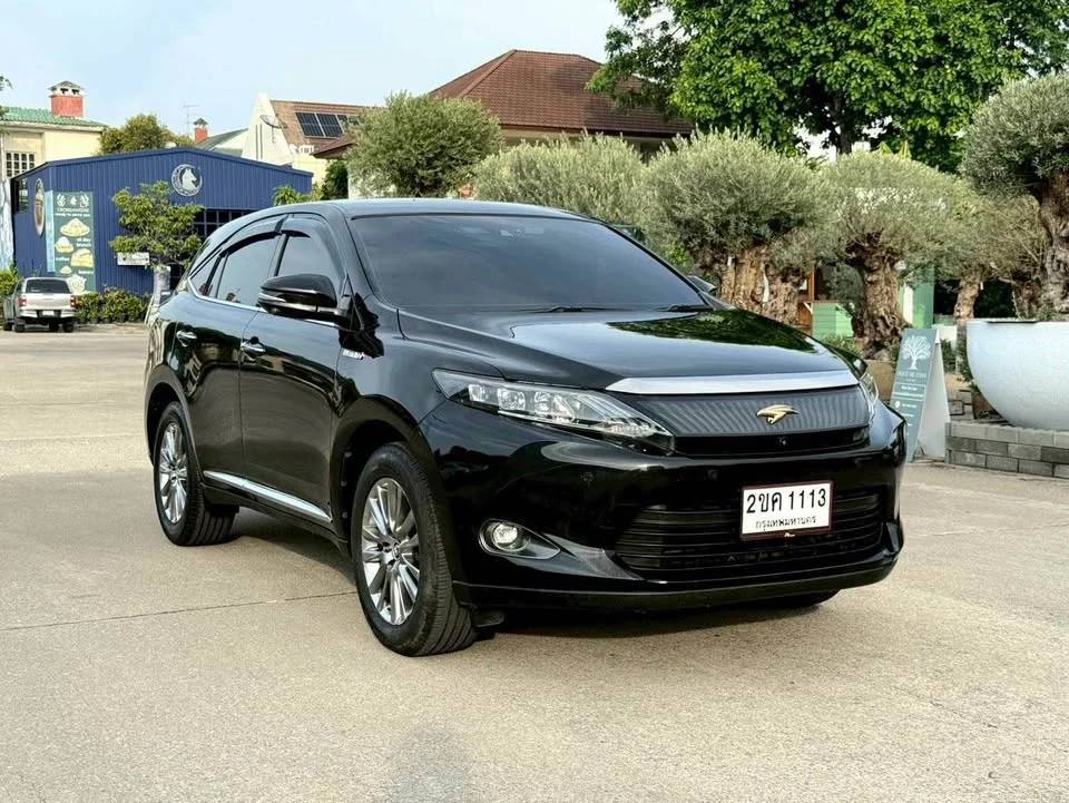 2014 Toyota Harrier III 2