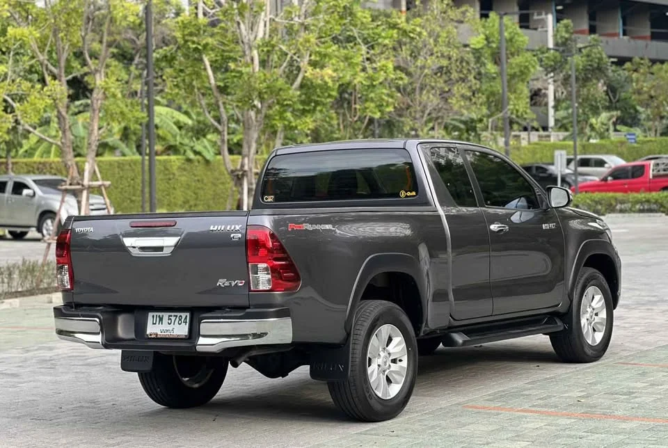 2019 Toyota Hilux VIII 3
