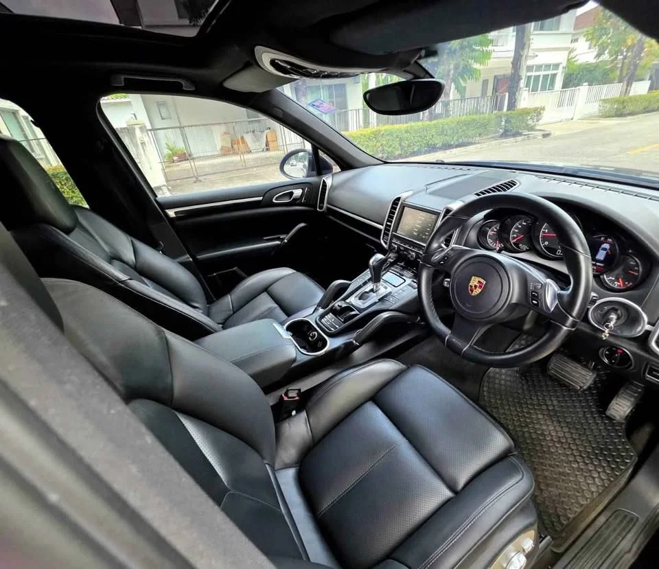 2010 Porsche Cayenne II 3