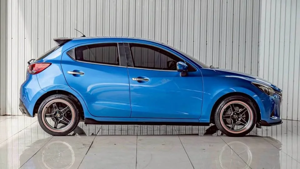 2015 Mazda 2 III 3