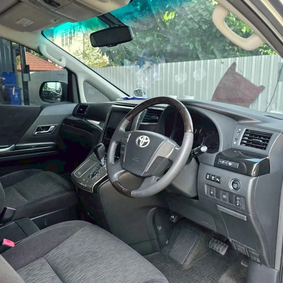 2012 Toyota Alphard, Vellfire II (AH20) 3