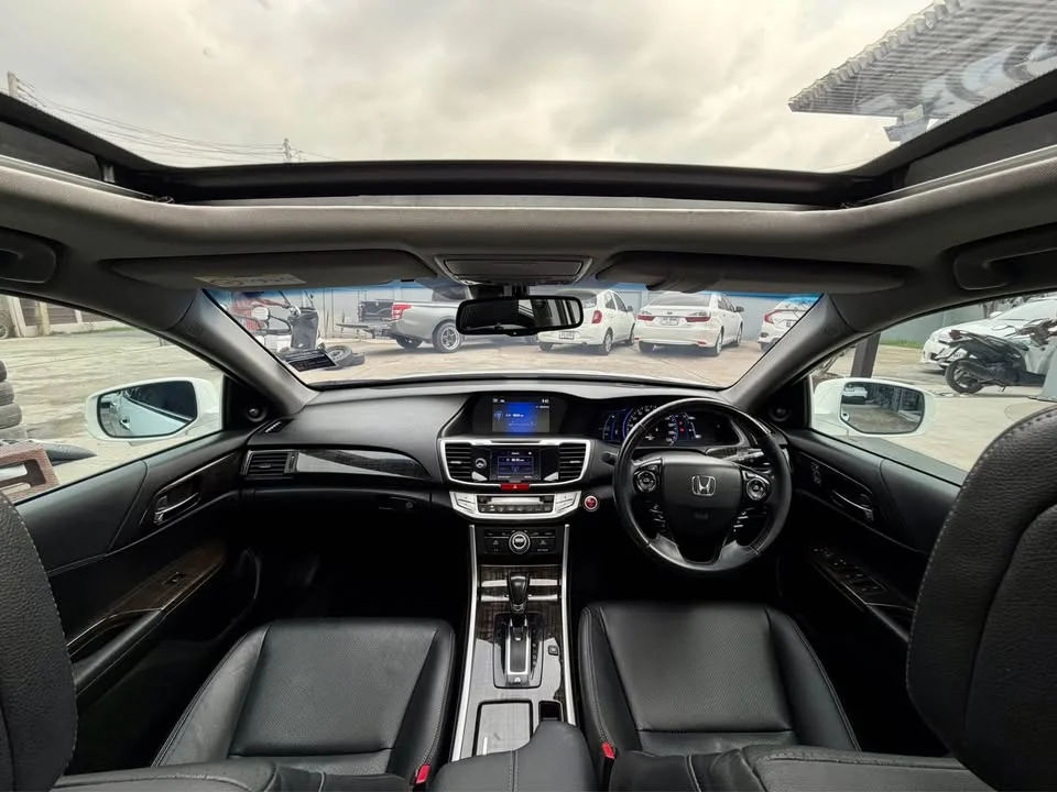 2014 Honda Accord IX 3