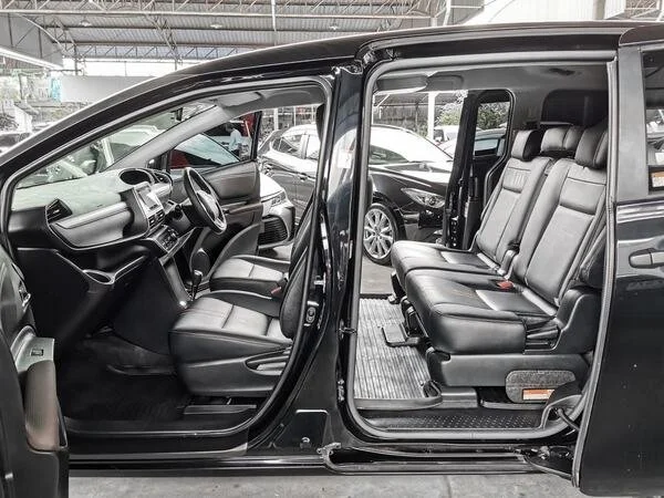 2020 Toyota Sienta II 3