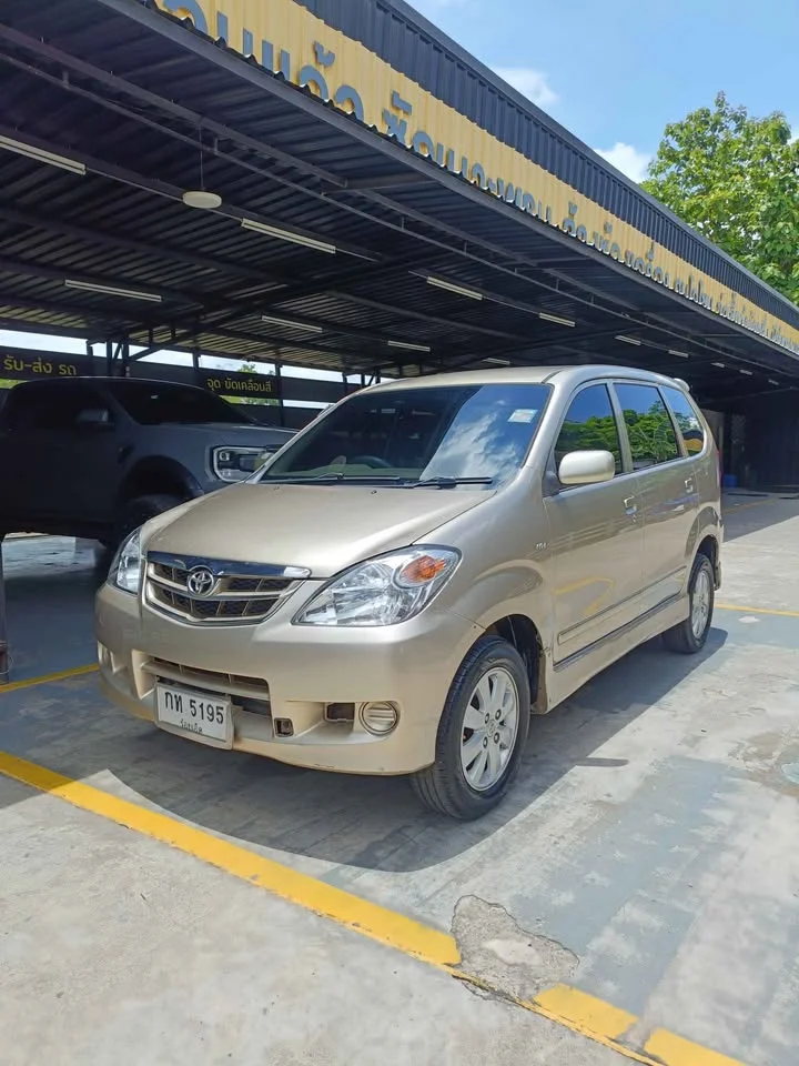 2010 Toyota Avanza I 2