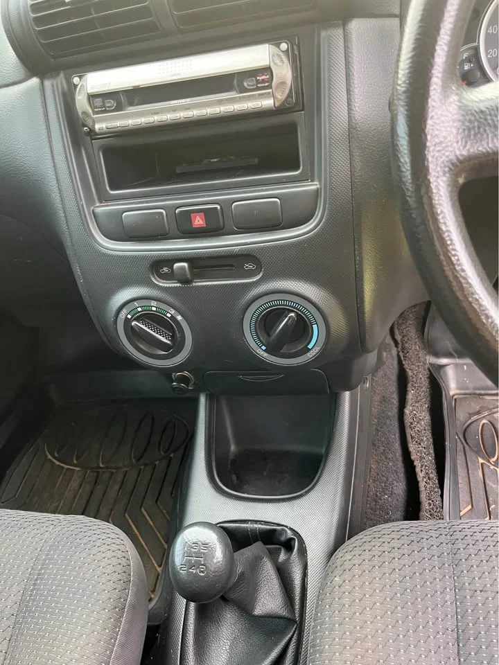 2004 Toyota Avanza I 3