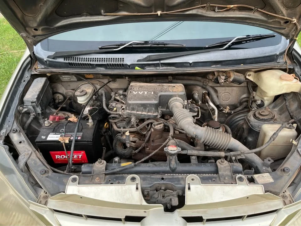 2004 Toyota Avanza I 2