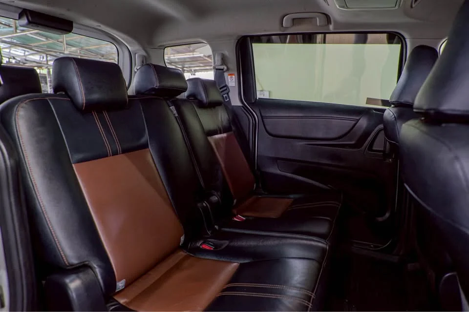 2017 Toyota Sienta II 2