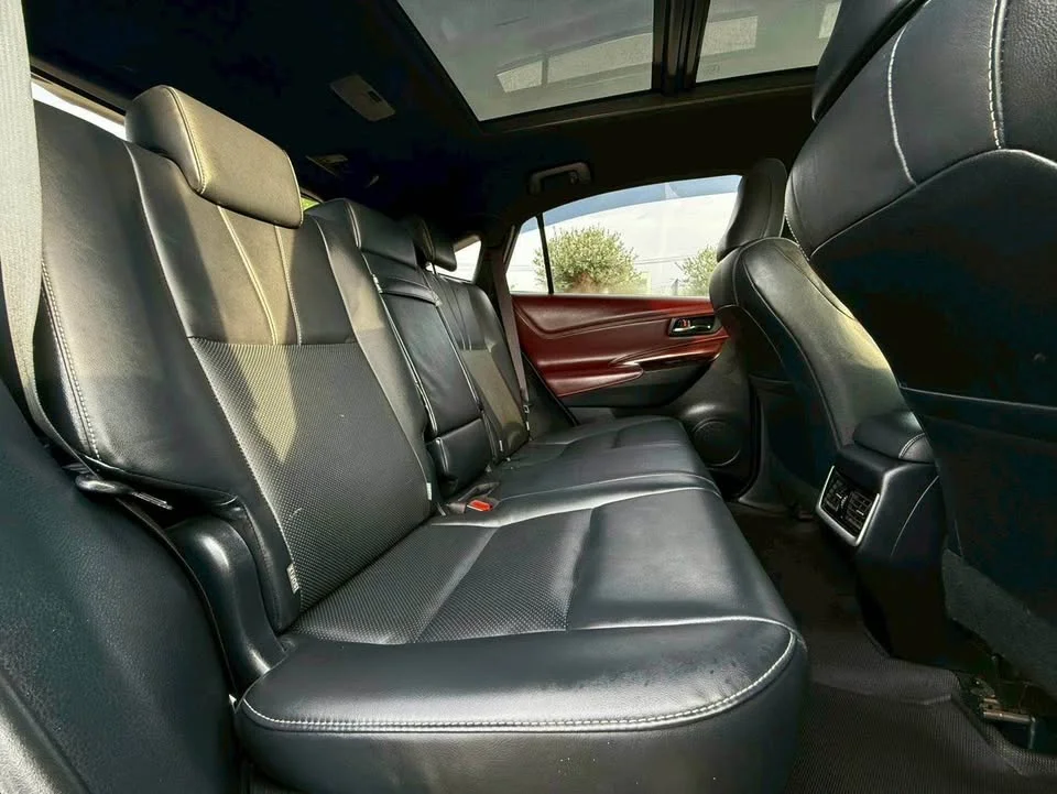 2014 Toyota Harrier III 2