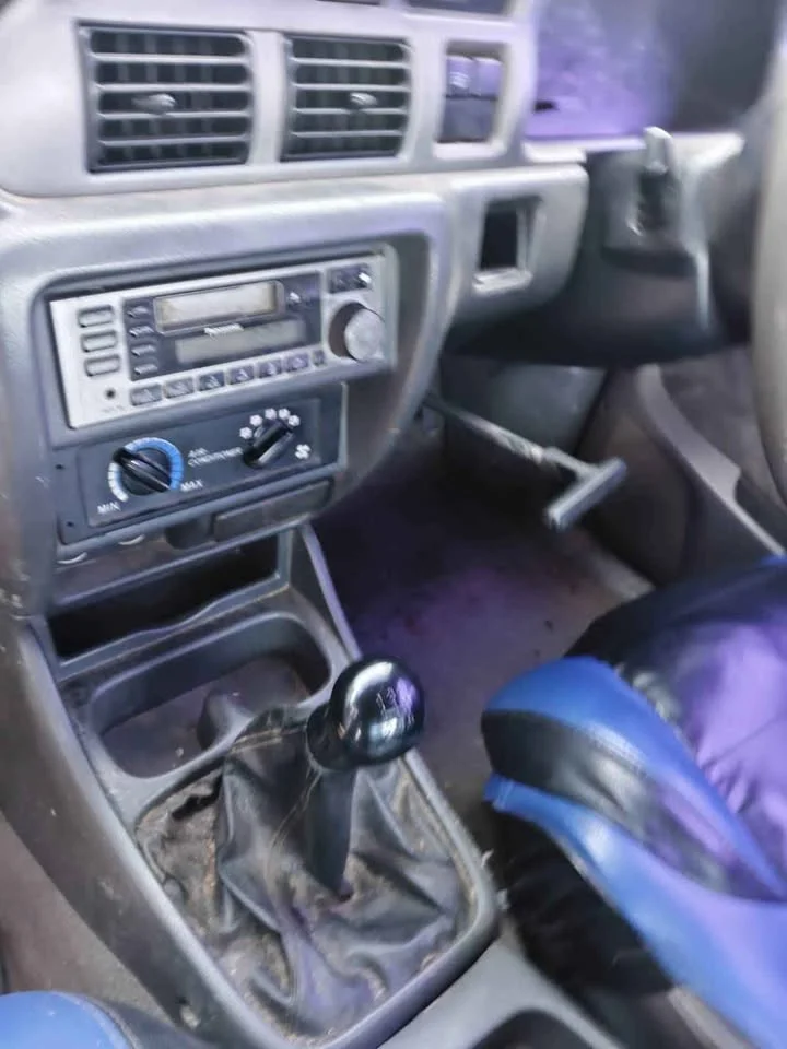2004 Mazda 2500 Fighter V 3