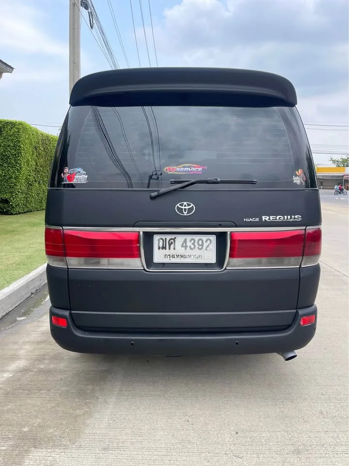 2002 Toyota Granvia H100 2