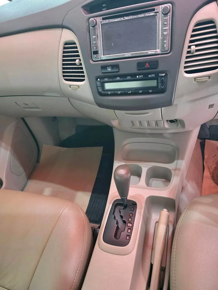 2011 Toyota Innova I 3