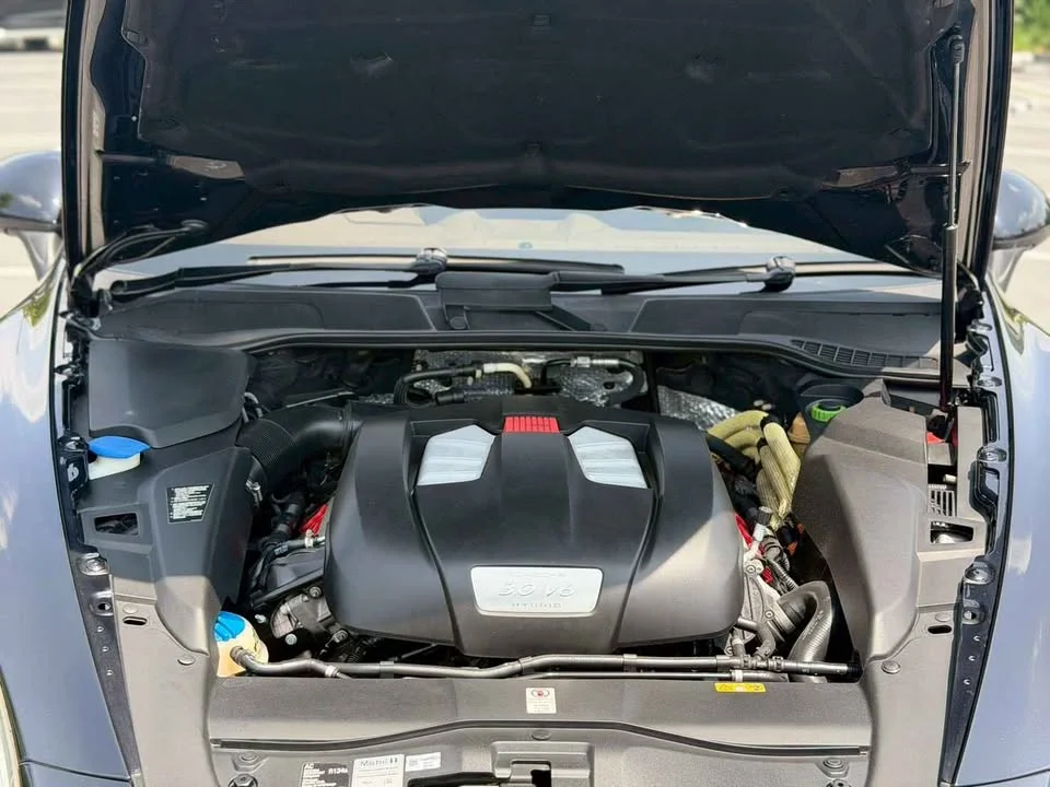 2012 Porsche Cayenne II 2