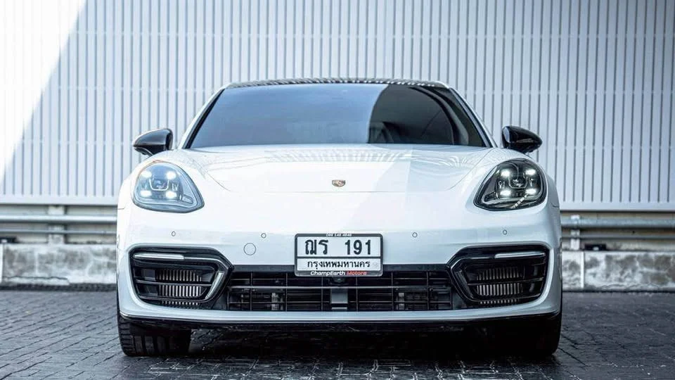 2021 Porsche Panamera II 2
