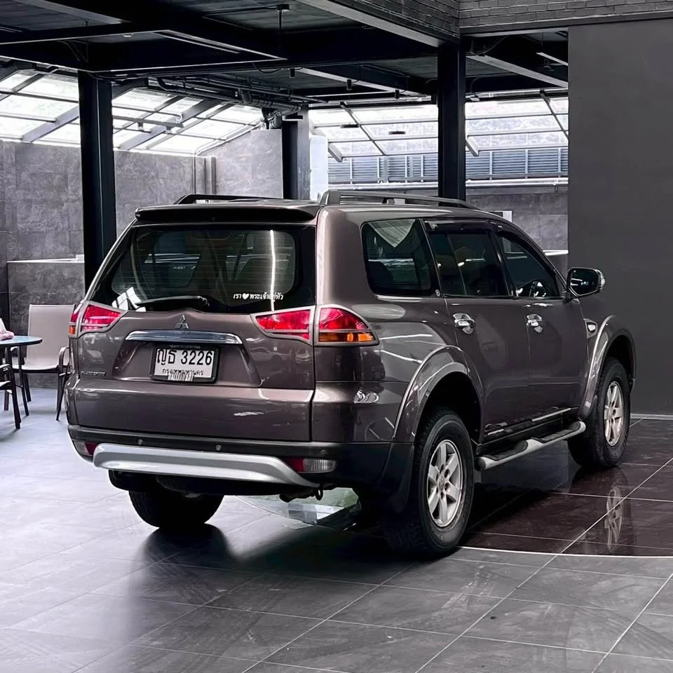 2011 Mitsubishi Pajero Sport II 2