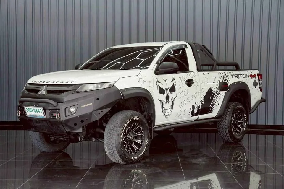 2022 Mitsubishi Triton V 2