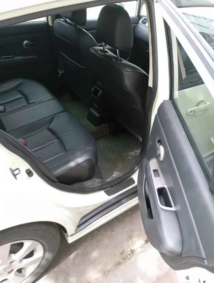 2009 Nissan Tiida I (C11) 3
