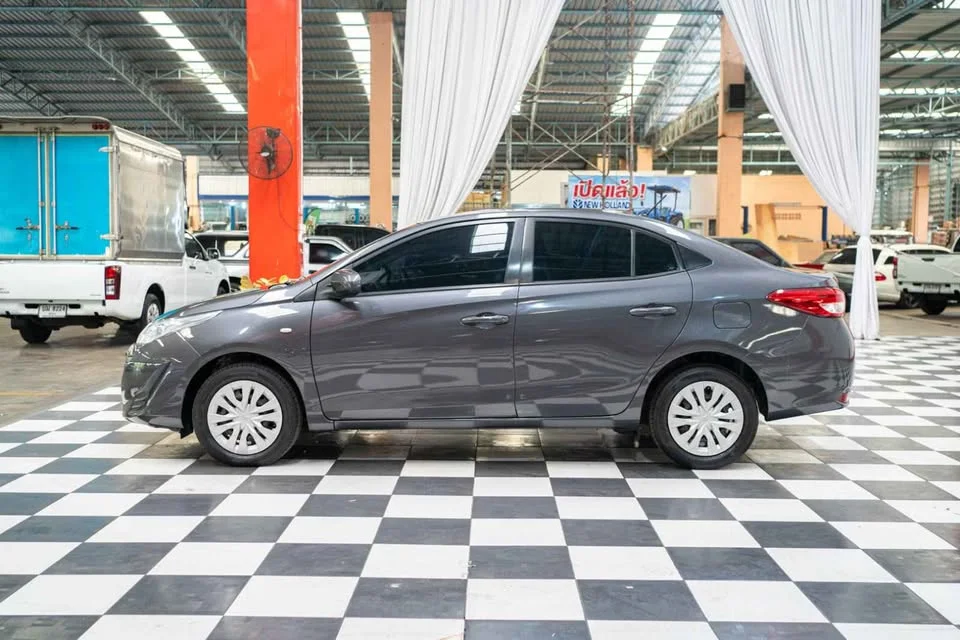 2018 Toyota Yaris ATIV III 2