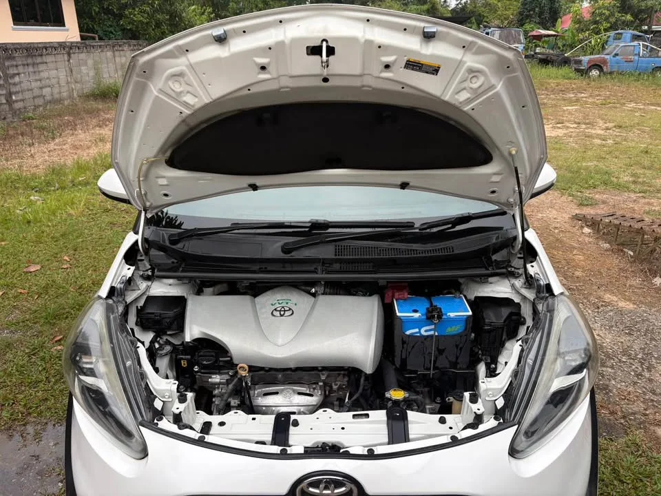 2017 Toyota Sienta II 3
