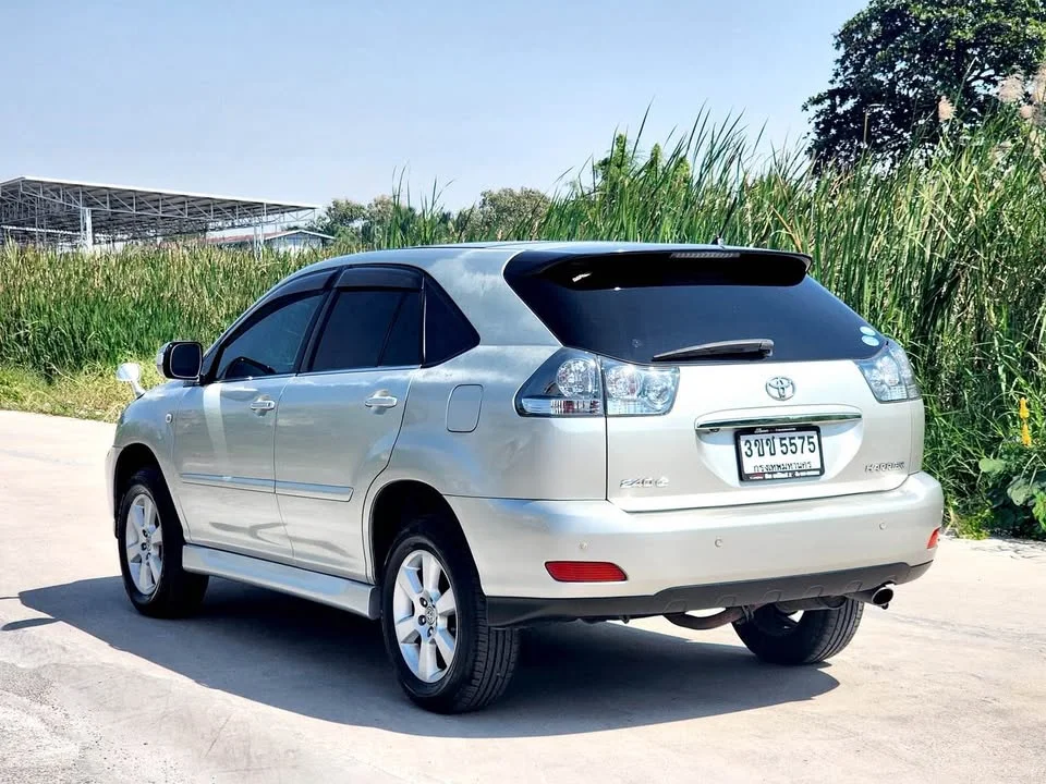 2005 Toyota Harrier II 3