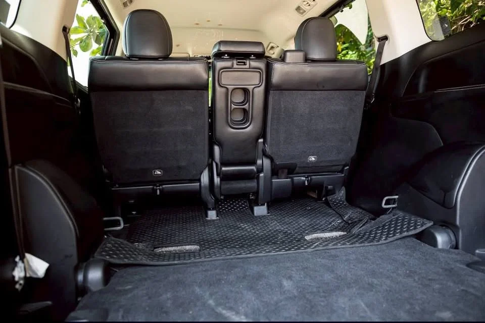 2015 Honda Odyssey V 3