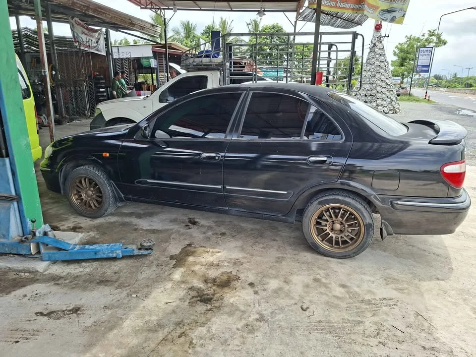 2002 Nissan Sunny N16 3