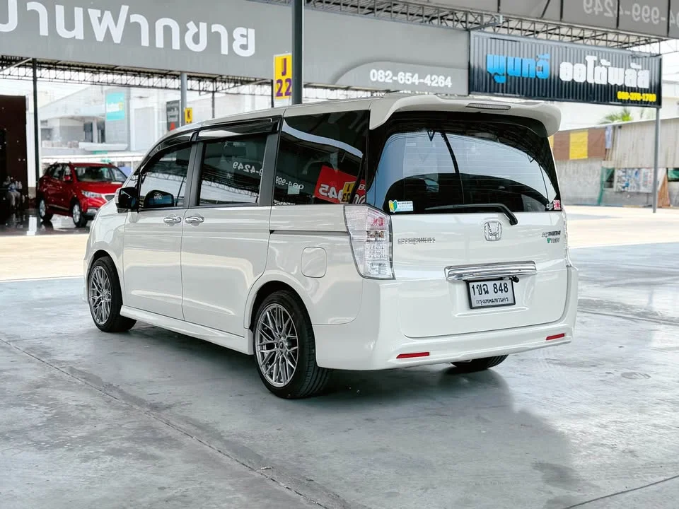 2012 Honda Stepwgn IV 3